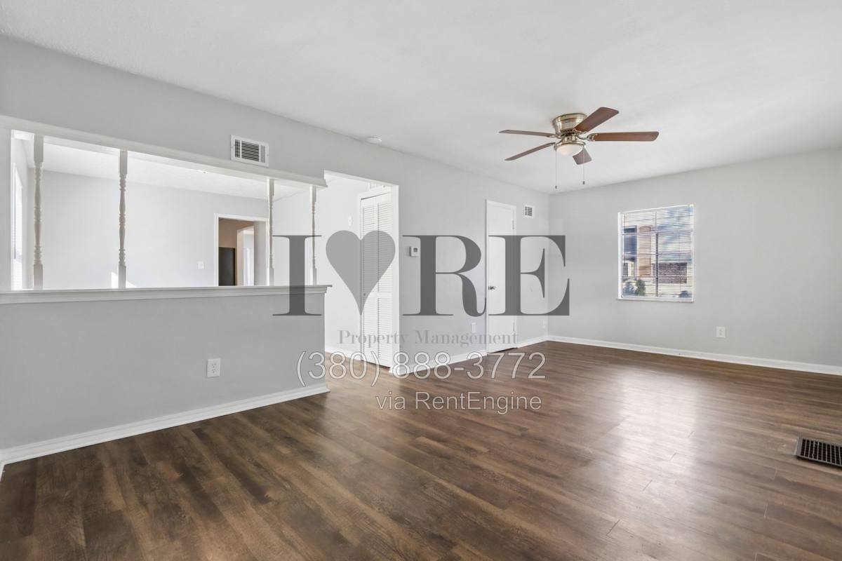 Apartment for rent at 95 Florence Ave #1, Columbus, OH 43228