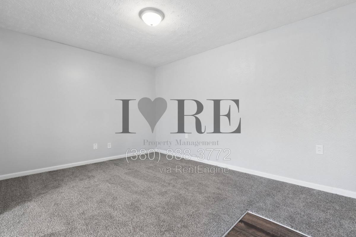 Apartment for rent at 95 Florence Ave #1, Columbus, OH 43228