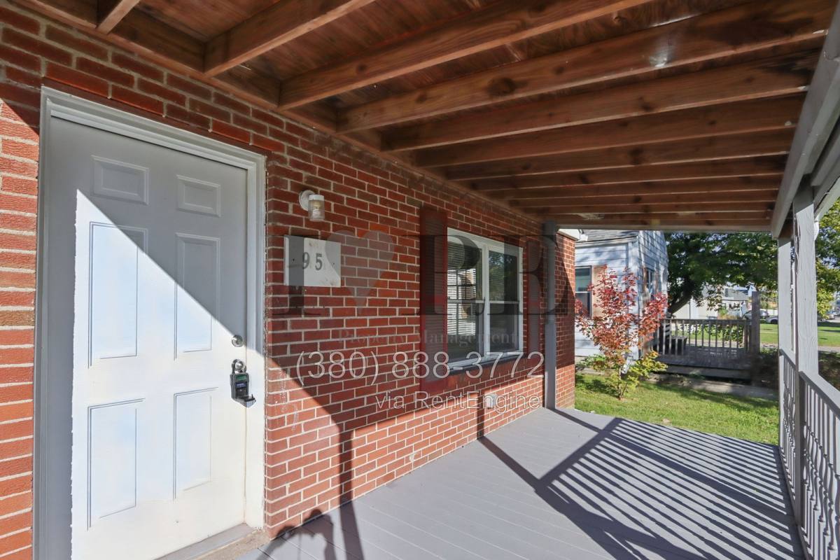 Apartment for rent at 95 Florence Ave #1, Columbus, OH 43228