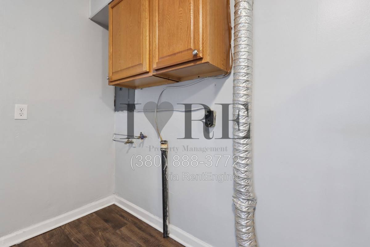 Apartment for rent at 95 Florence Ave #1, Columbus, OH 43228