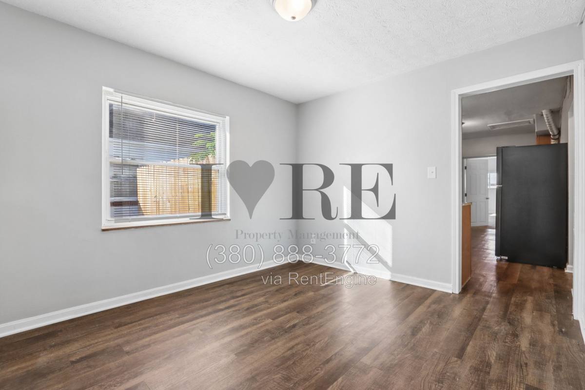 Apartment for rent at 95 Florence Ave #1, Columbus, OH 43228