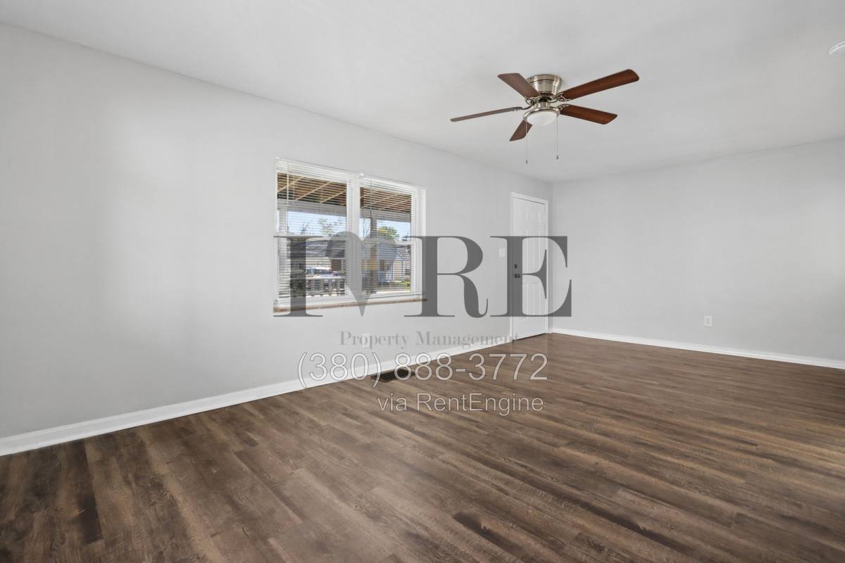 Apartment for rent at 95 Florence Ave #1, Columbus, OH 43228