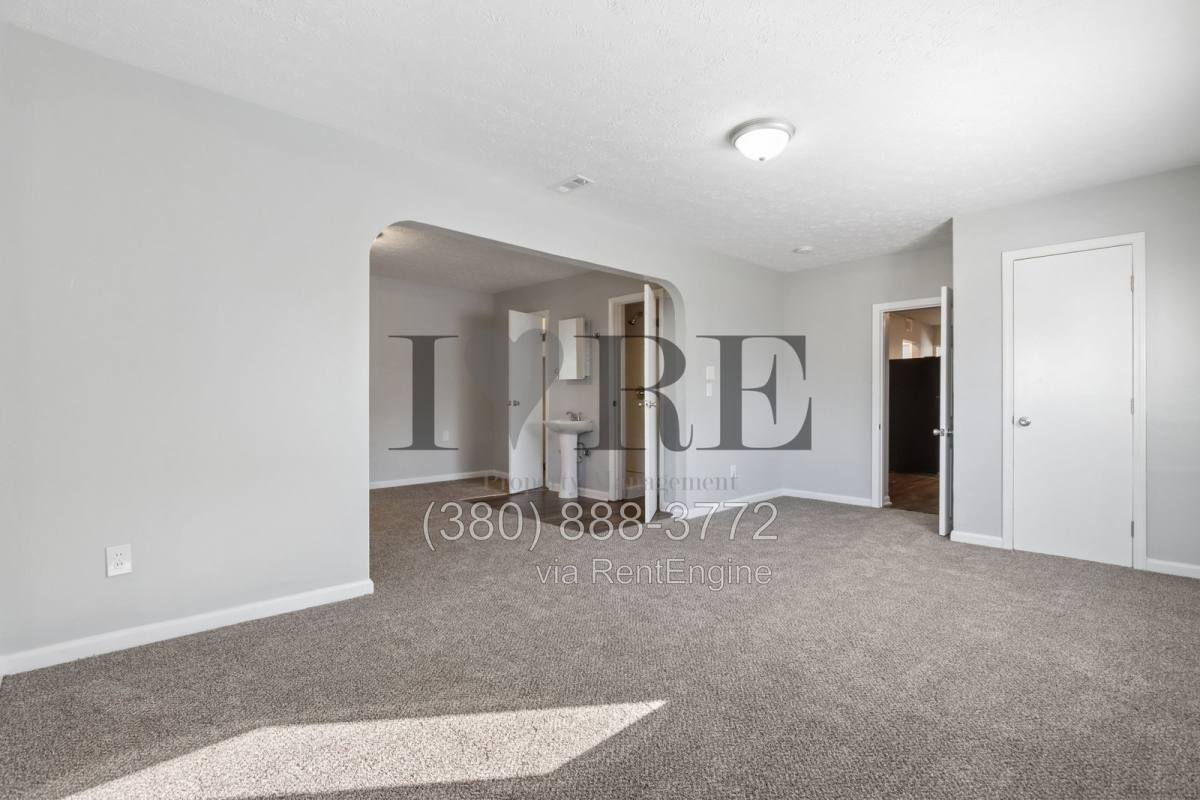 Apartment for rent at 95 Florence Ave #1, Columbus, OH 43228
