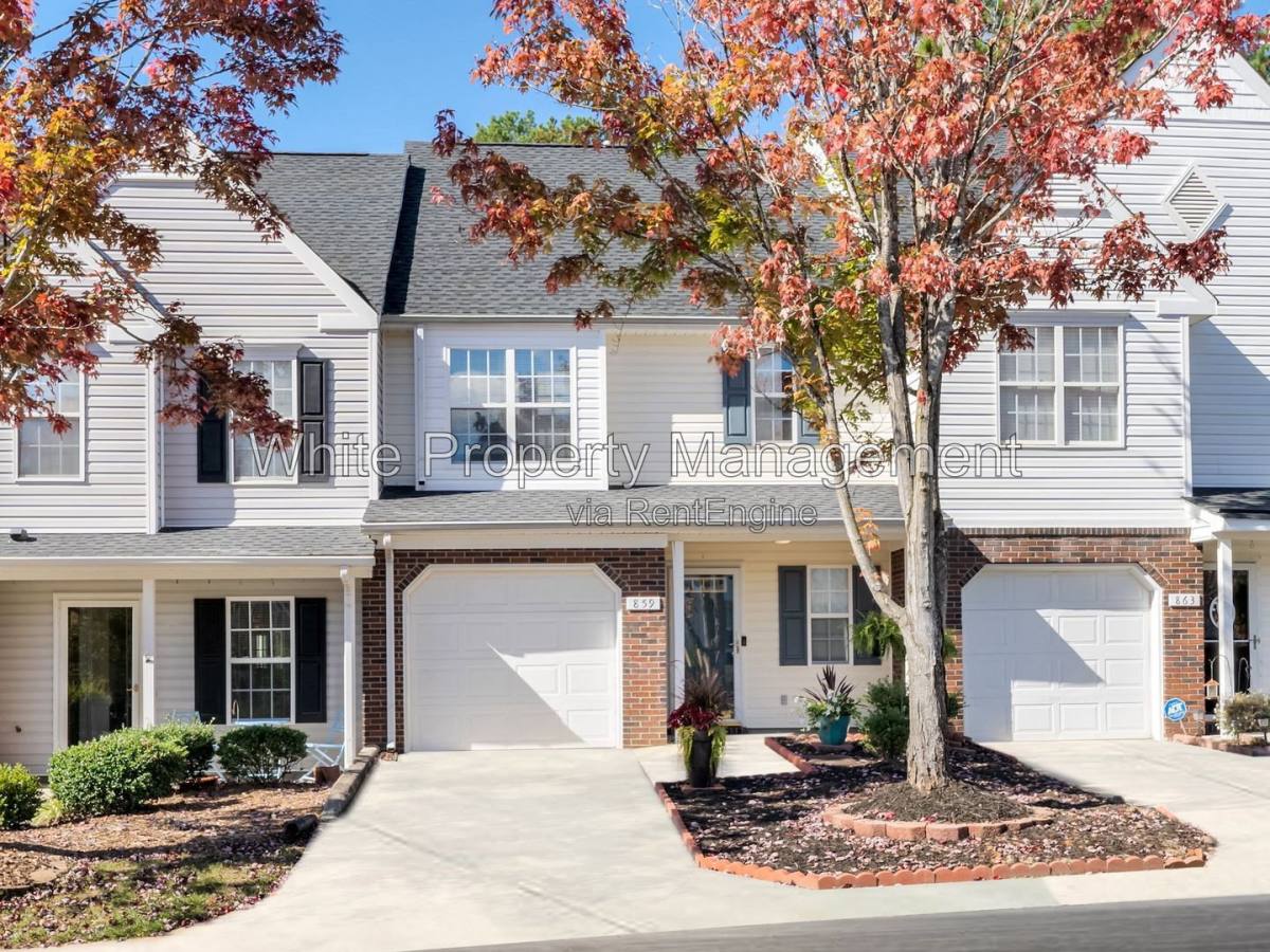 Townhouse for rent at 859 Pelican Bay Dr, Pineville, NC 28134