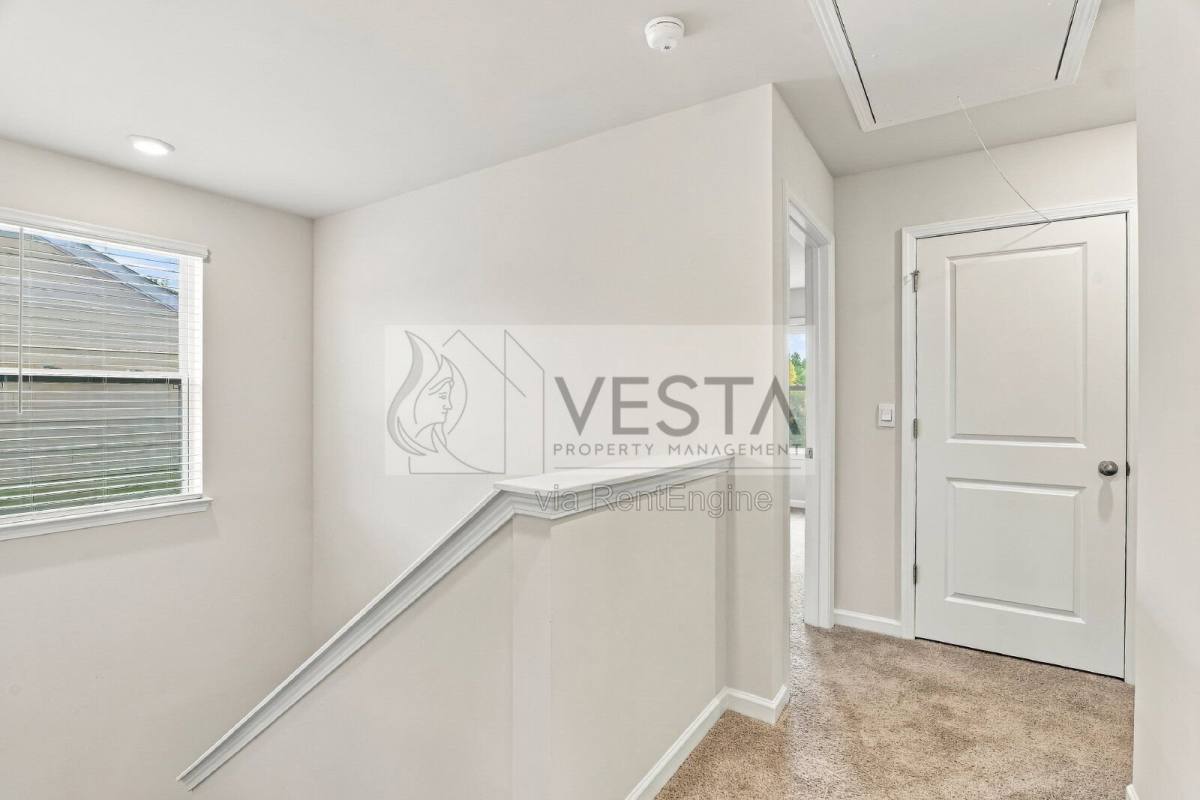 House for rent at 827 Adelston Lane, Asheville, NC 28804