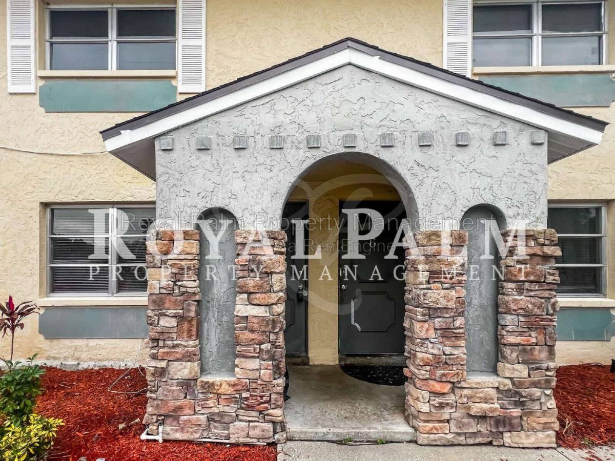 Apartment for rent at 6635 Warwick Circle #5, Fort Myers, FL 33919