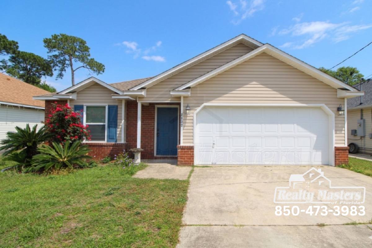 House for rent at 2432 Gulf Breeze Ave, Pensacola, FL 32507