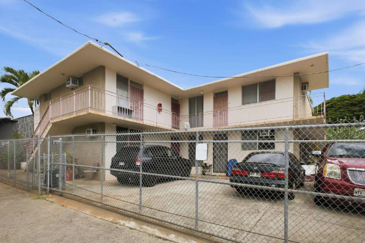 Apartment for rent at 94-107 Pupupuhi St #2, Waipahu, HI 96797
