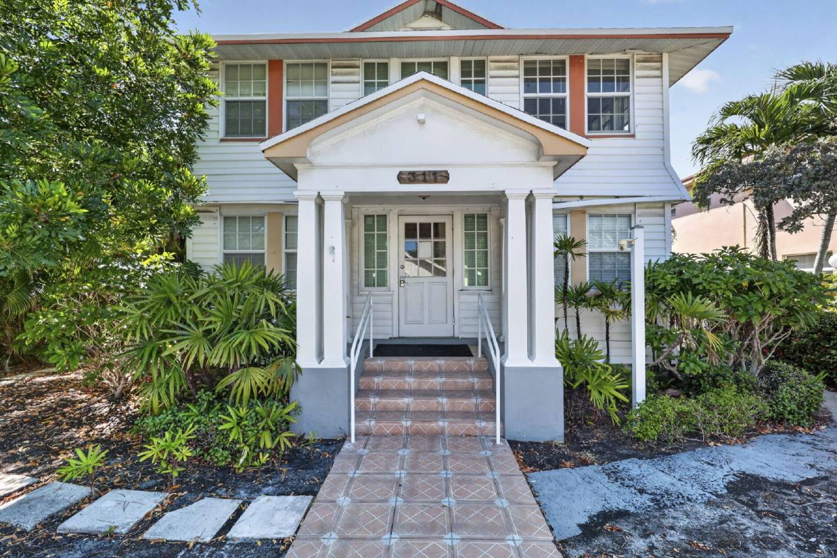 Apartment for rent at 311 N Federal Highway #6, Lake Worth Beach, FL 33460
