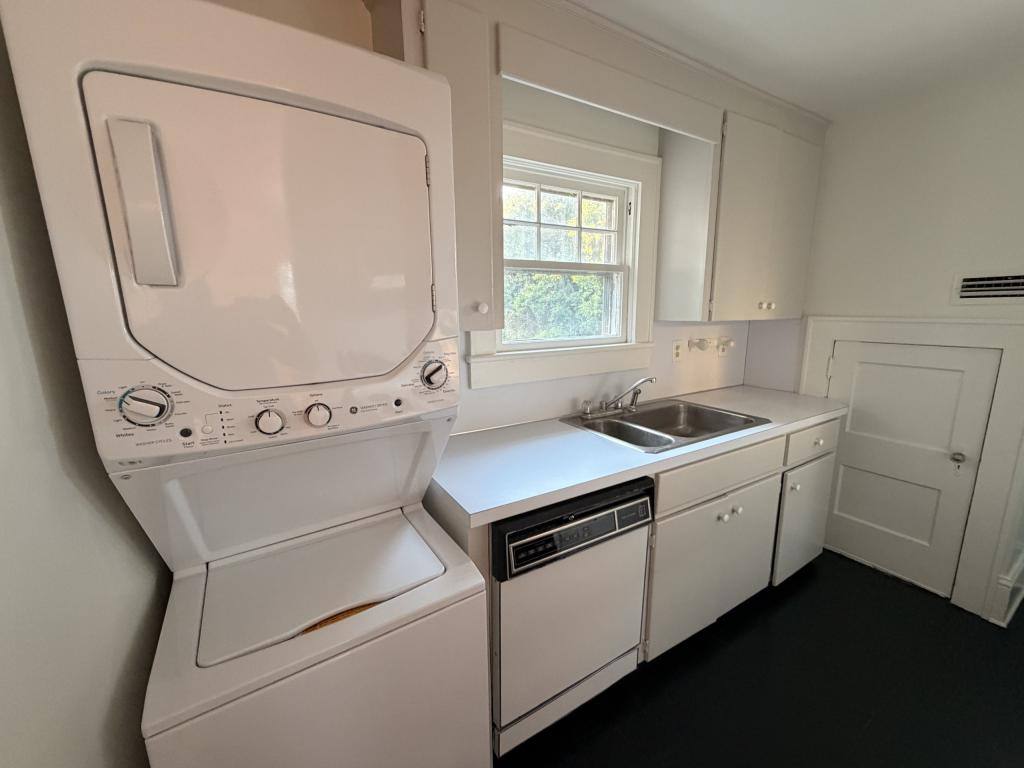 Apartment for rent at 144 S Broadway St, Forest City, NC 28043