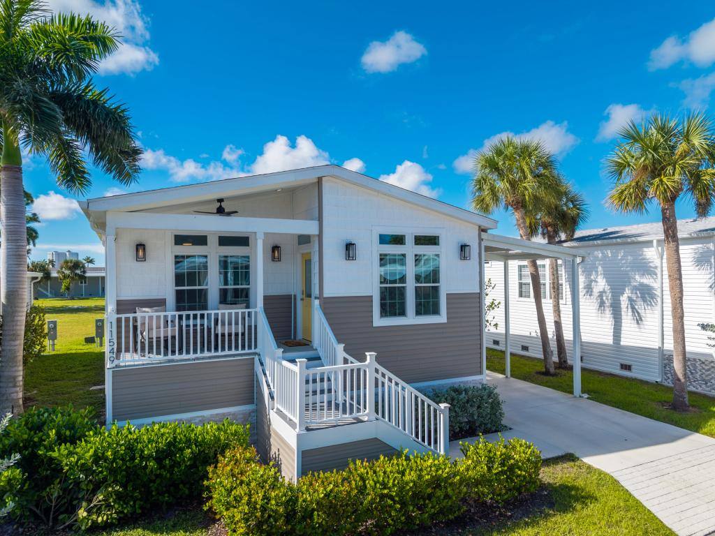 House for rent at 11549 Palm Dr, Fort Myers, FL 33908