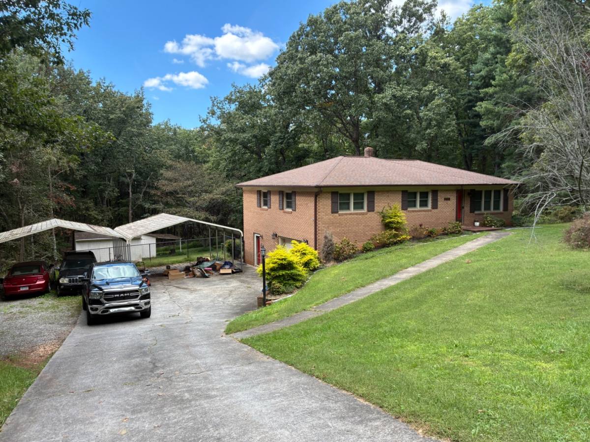 House for rent at 2606 Logan Dr, Valdese, NC 28690