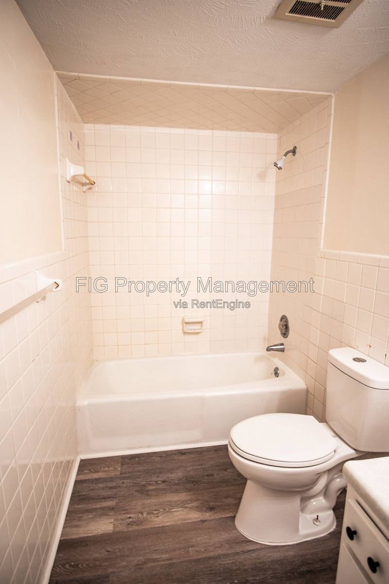 Apartment for rent at 1701 Hutchinson Ave #11, Knoxville, TN 37917