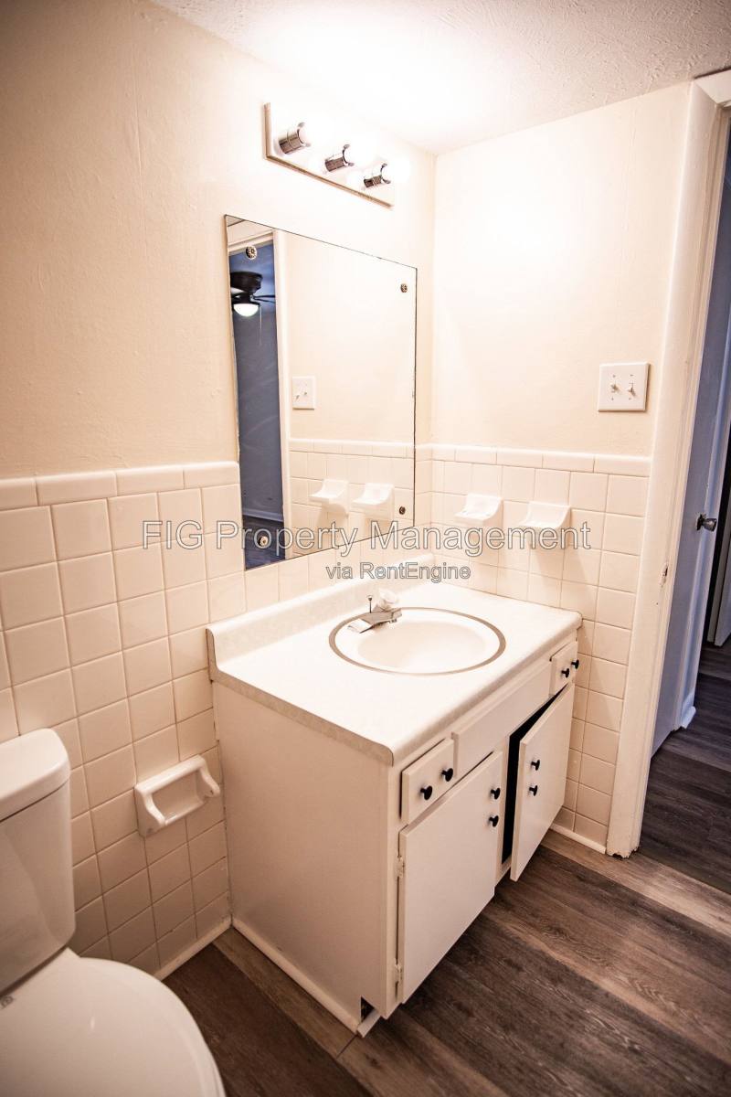 Apartment for rent at 1701 Hutchinson Ave #11, Knoxville, TN 37917