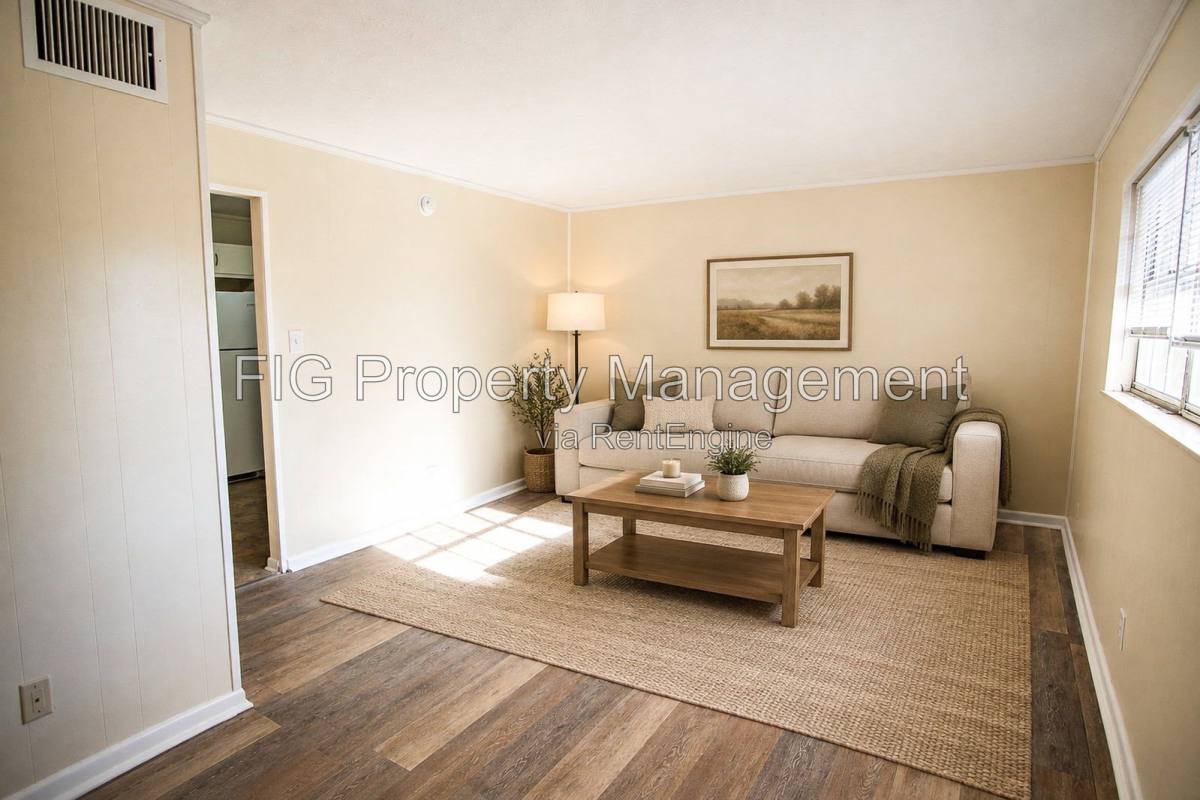 Apartment for rent at 1701 Hutchinson Ave #11, Knoxville, TN 37917