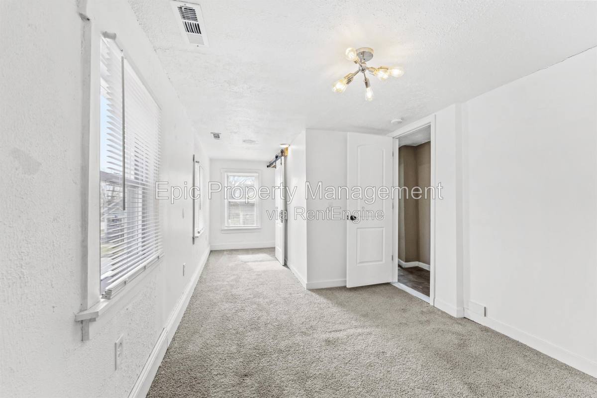 House for rent at 810 Plum St, Wyandotte, MI 48192