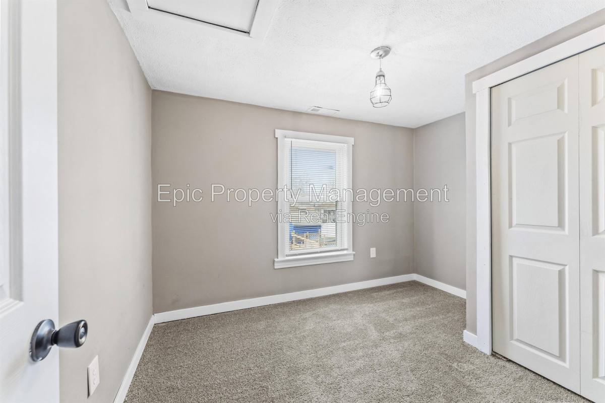 House for rent at 810 Plum St, Wyandotte, MI 48192