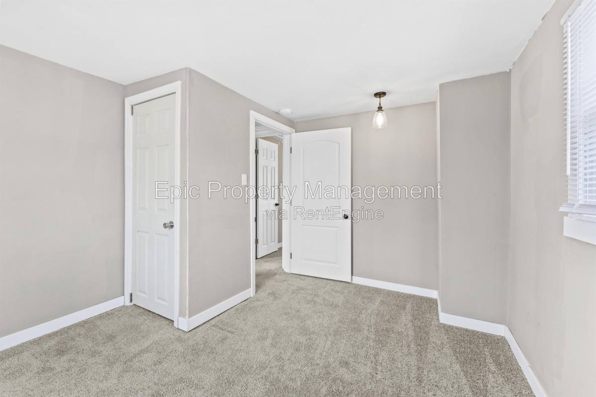 House for rent at 810 Plum St, Wyandotte, MI 48192