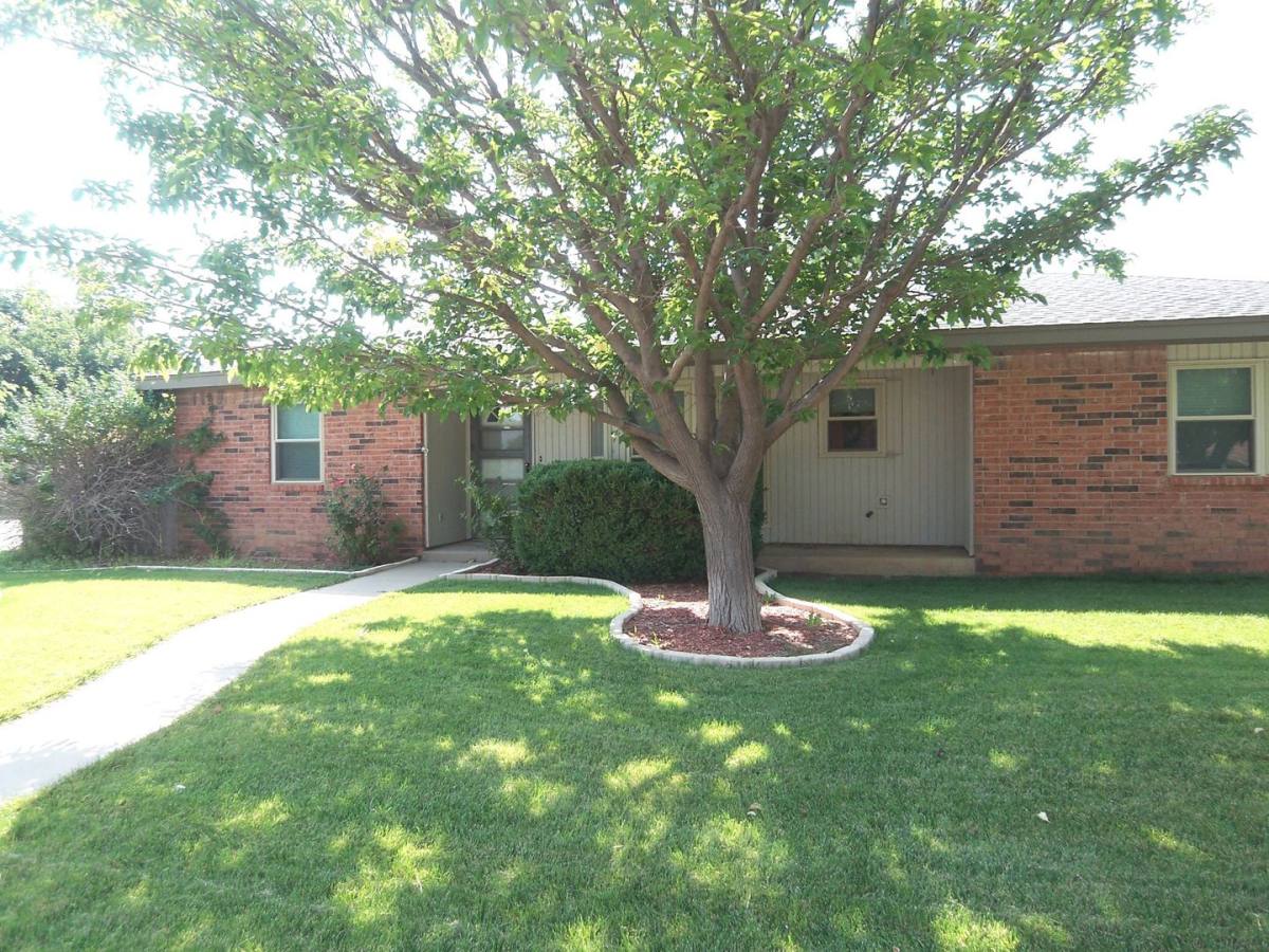 House for rent at 8310 Wilshire Dr, Amarillo, TX 79110