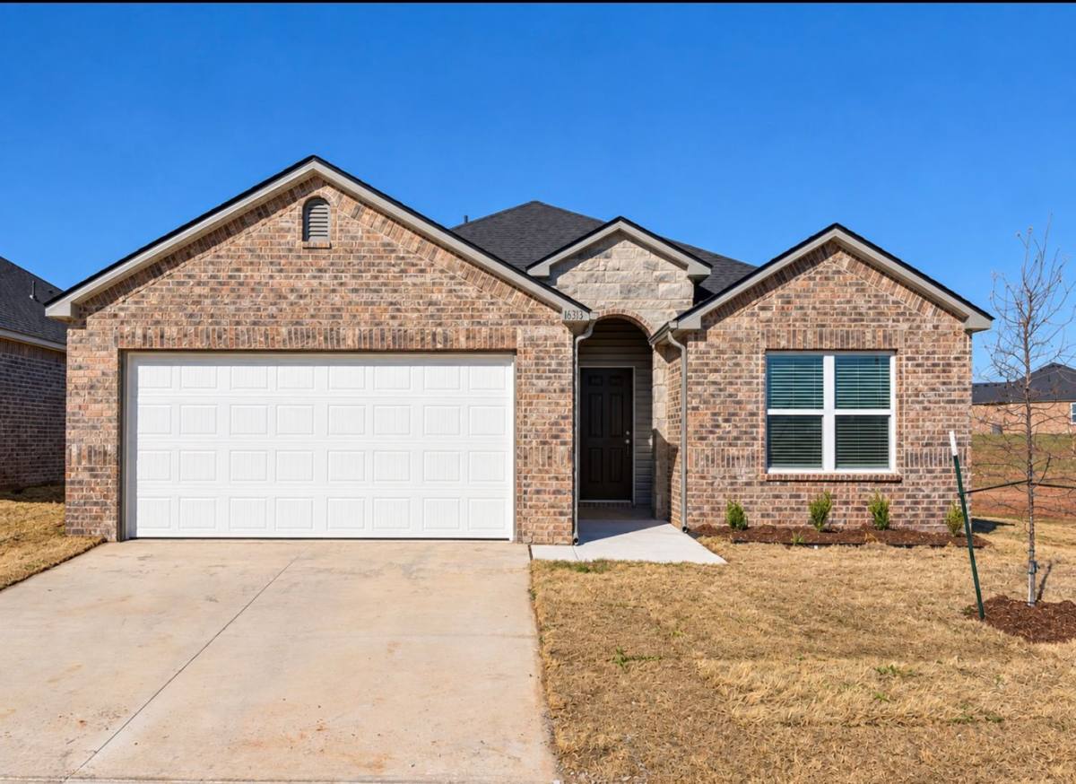 House for rent at 16313 Maroon Dr, Fort Cobb, OK 73038