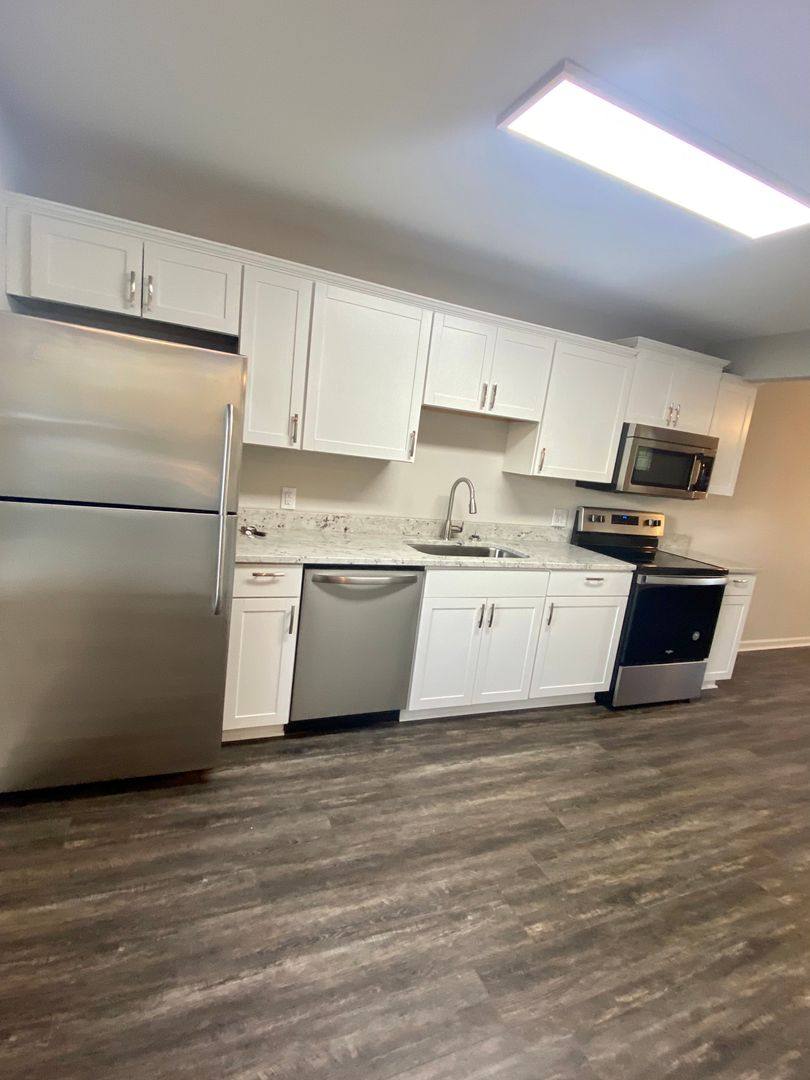 Townhouse for rent at 704 Grove St, Bedford, VA 24523