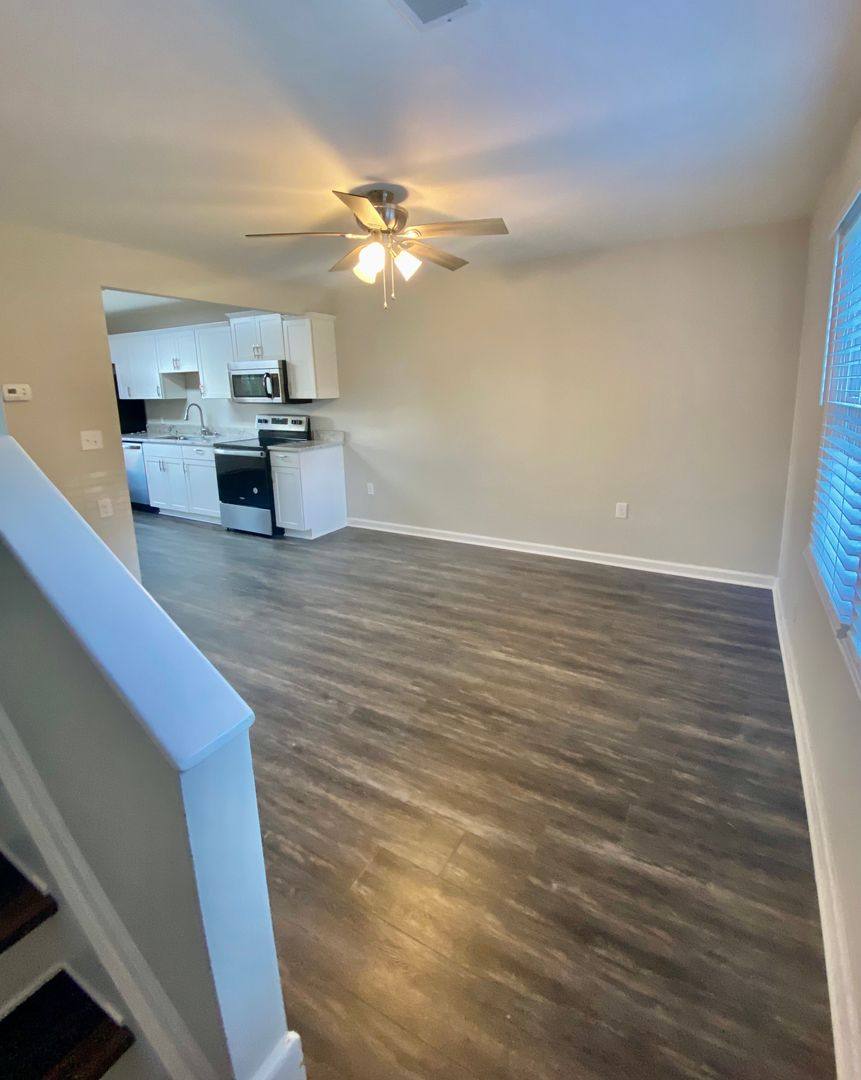 Townhouse for rent at 704 Grove St, Bedford, VA 24523