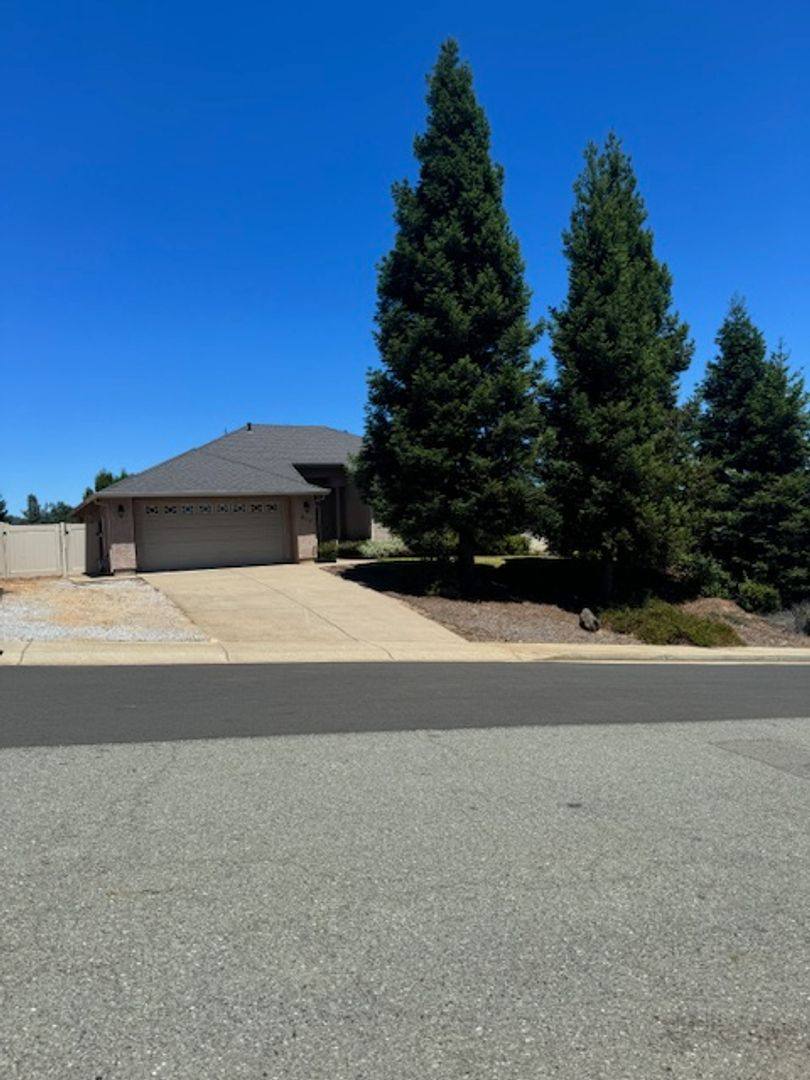 House for rent at 4117 Pembroke Lane, Shasta Lake, CA 96019