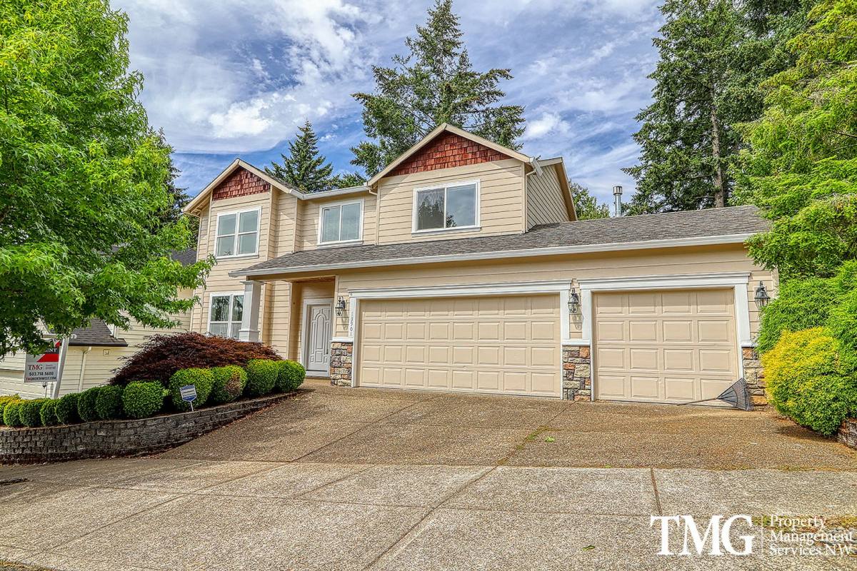 House for rent at 13901 SE Eastridge St, Portland, OR 97236