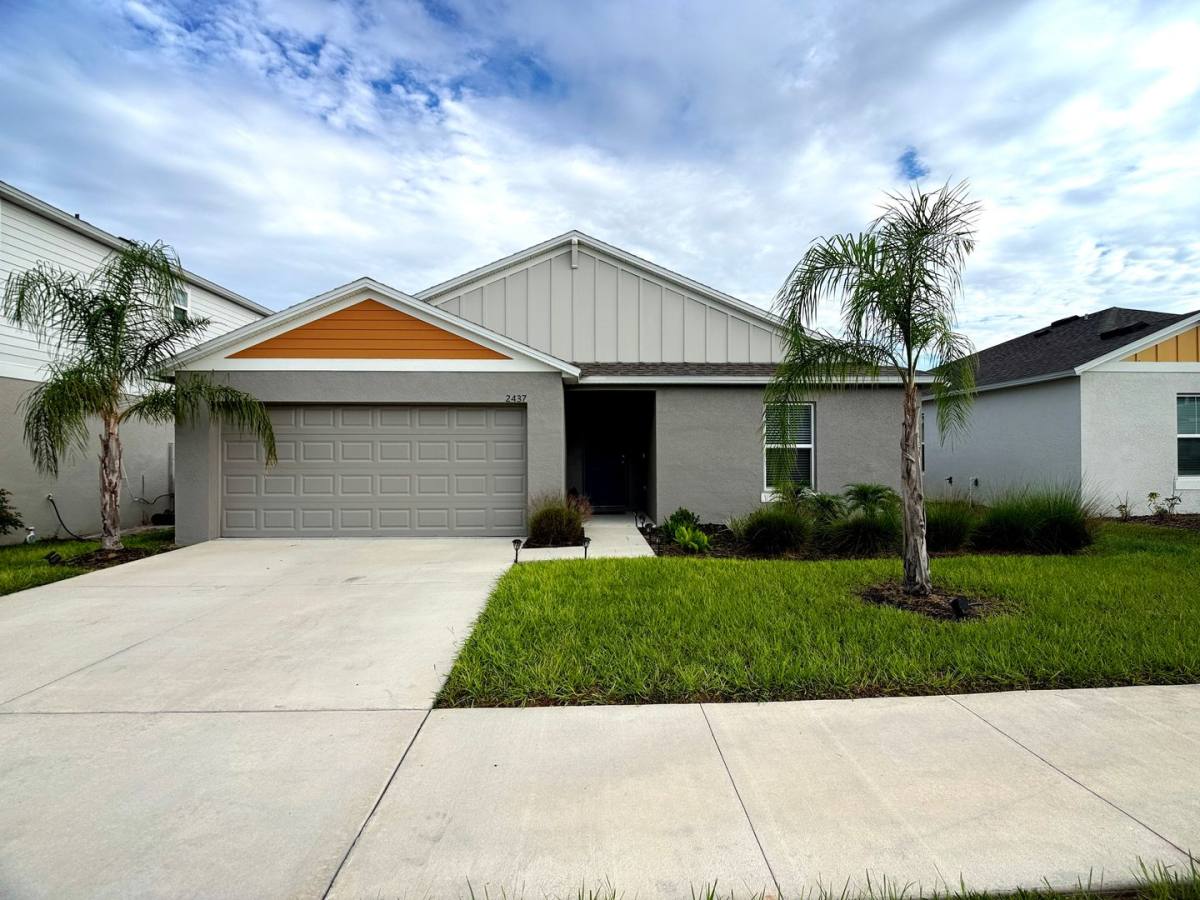 House for rent at 2437 Oakwood Lane, Davenport, FL 33837