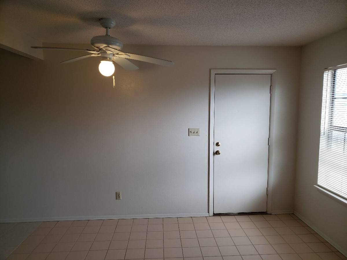 House for rent at 3 Lake Ave, Mary Esther, FL 32569