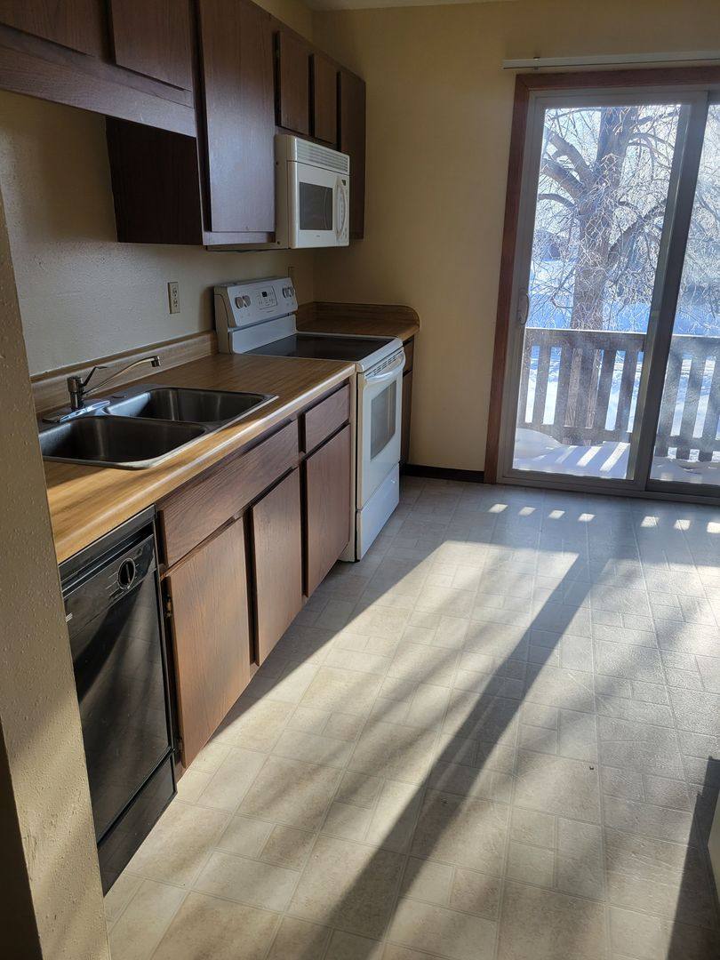 Apartment for rent at 367 14th St N, Wahpeton, ND 58075