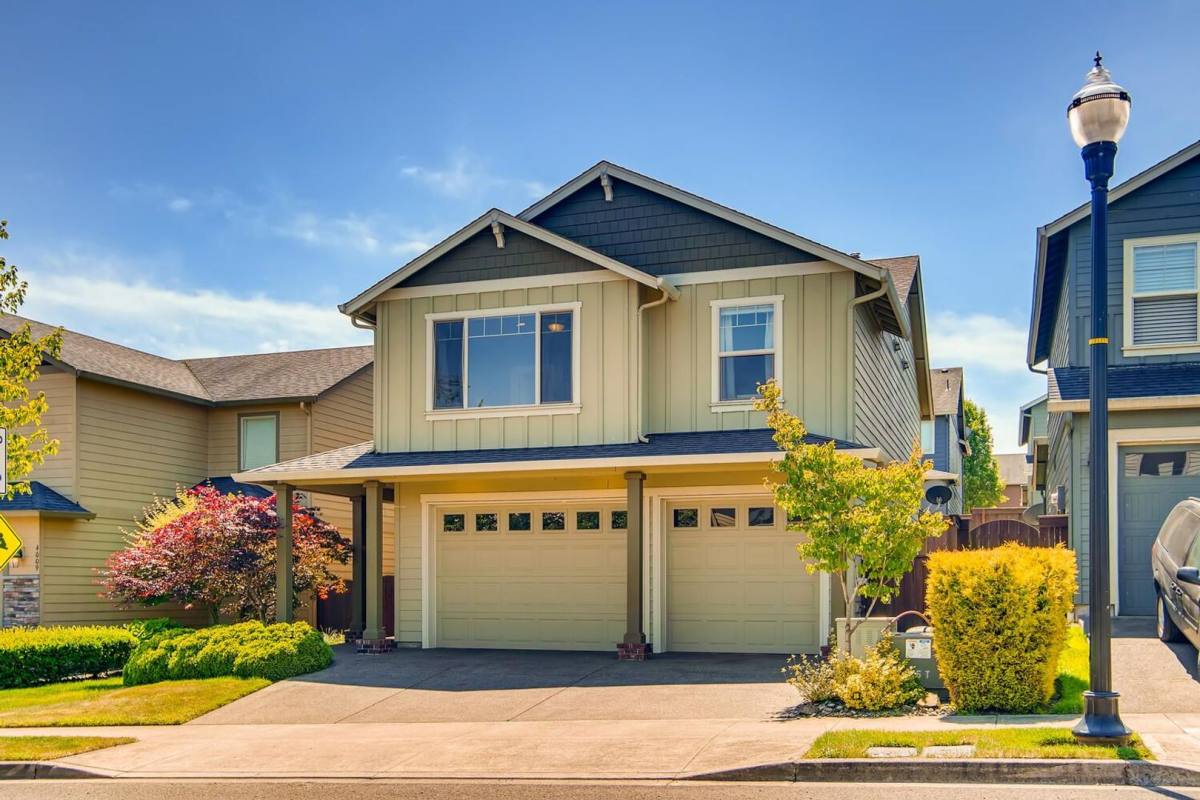 House for rent at 4005 N Pioneer Canyon Rd, Ridgefield, WA 98642