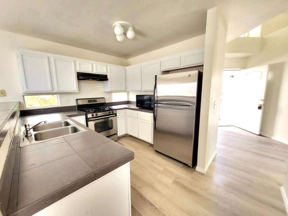 House for rent at 5811 Commodore Cove Dr, Las Vegas, NV 89142
