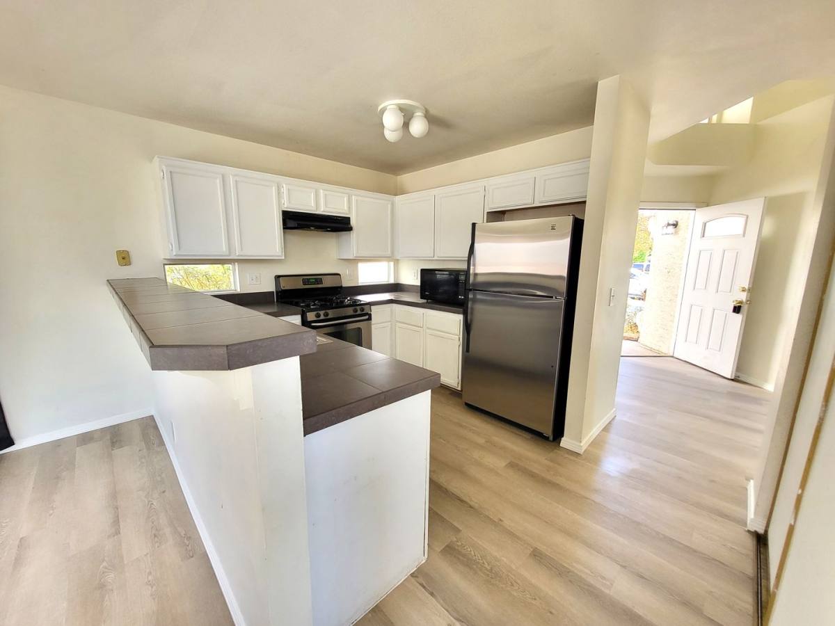 House for rent at 5811 Commodore Cove Dr, Las Vegas, NV 89142