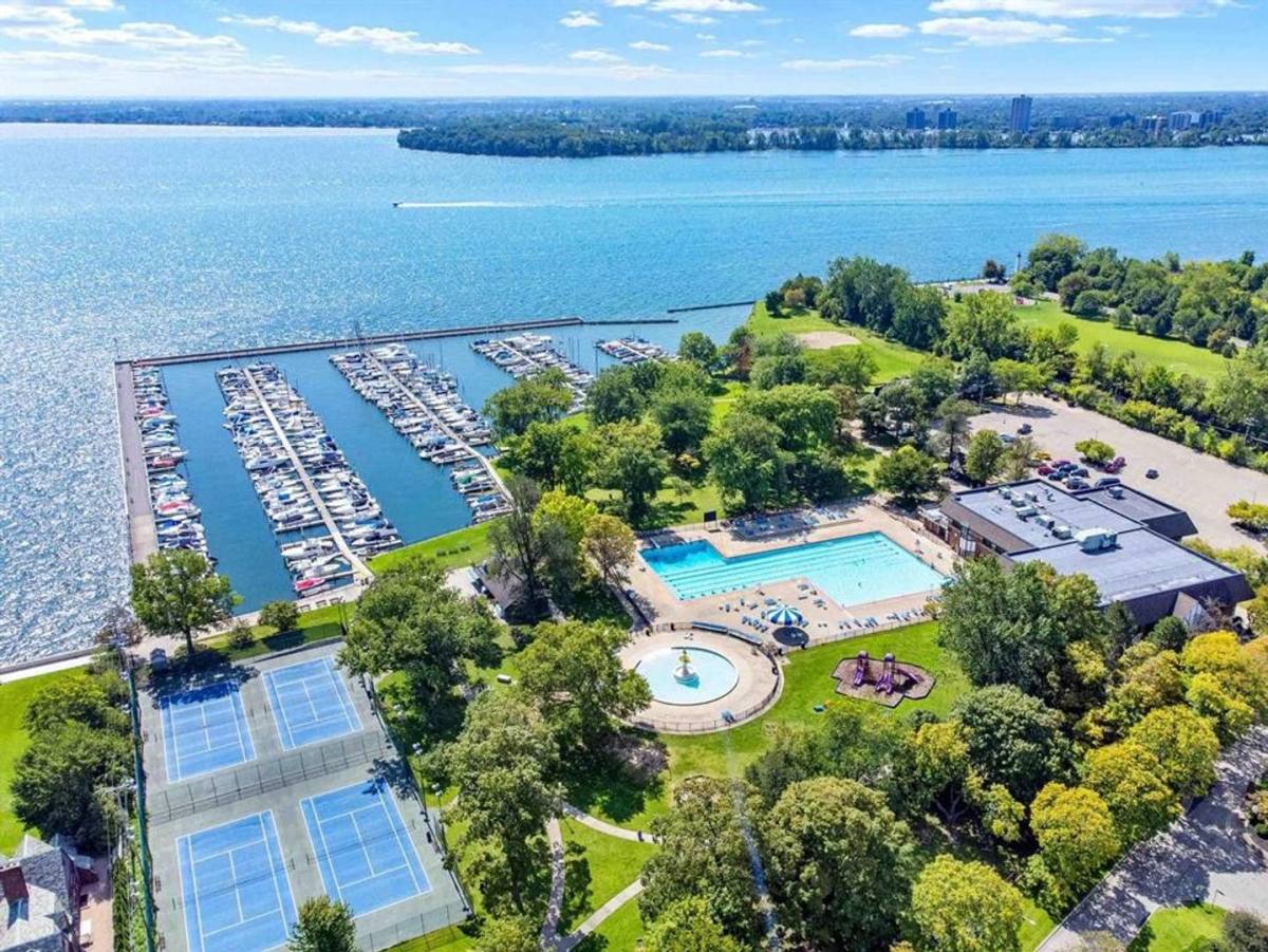 Apartment for rent at 1110-16 Maryland, Grosse Pointe, MI 48230