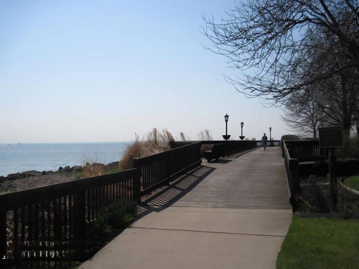 Apartment for rent at 1110-16 Maryland, Grosse Pointe, MI 48230