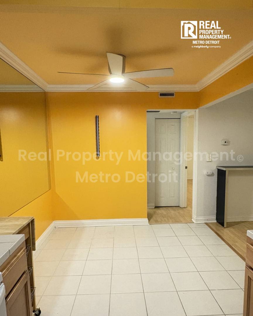 Condo for rent at 2375 Walton Blvd #20, Rochester, MI 48309