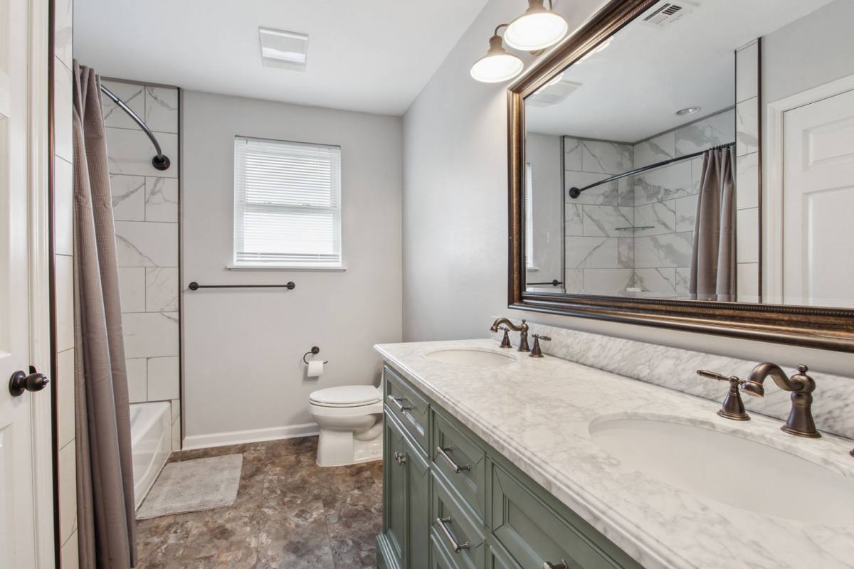 Apartment for rent at 124 26th St, New Orleans, LA 70124