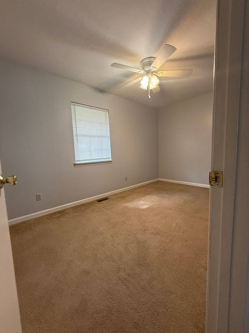 Apartment for rent at 311 Spring St, London, KY 40741
