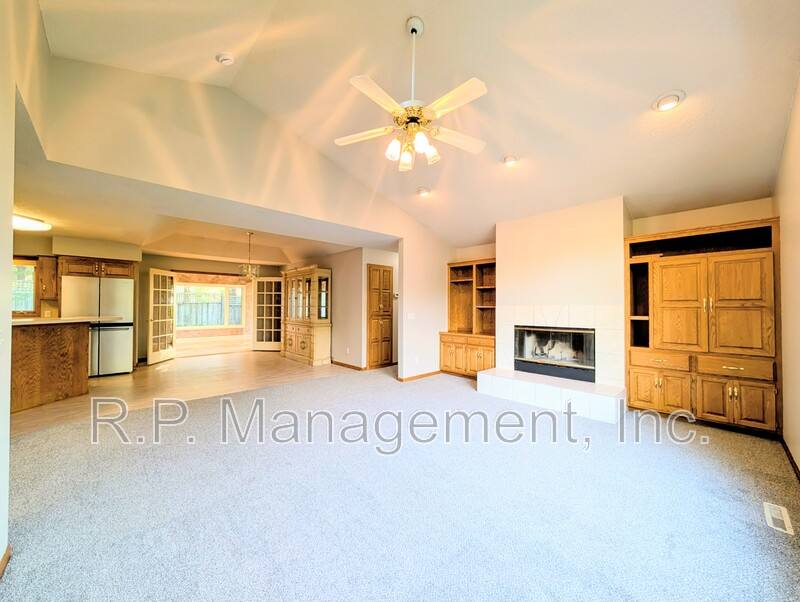 House for rent at 4626 Linnea Lane, Minnetonka, MN 55345
