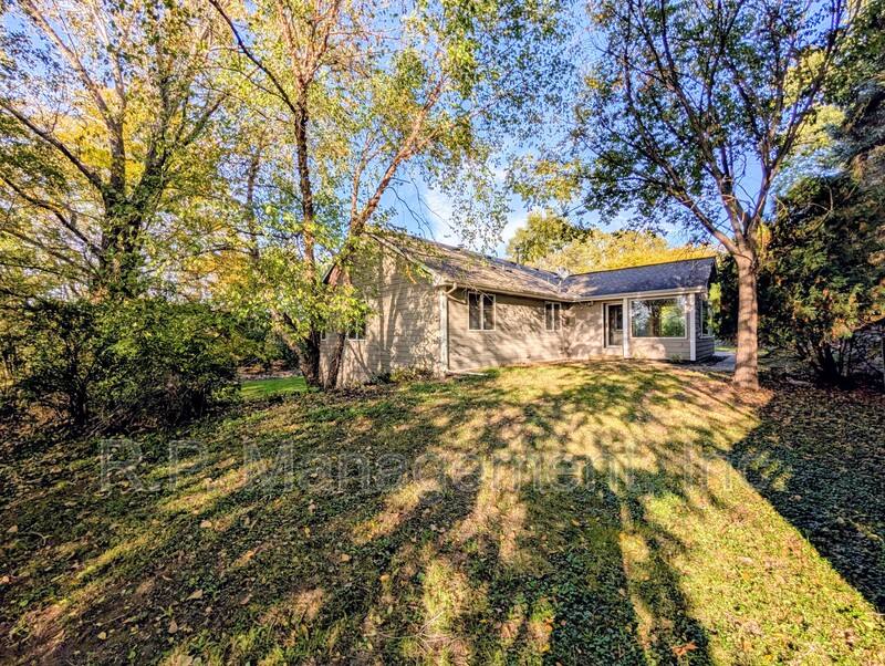 House for rent at 4626 Linnea Lane, Minnetonka, MN 55345