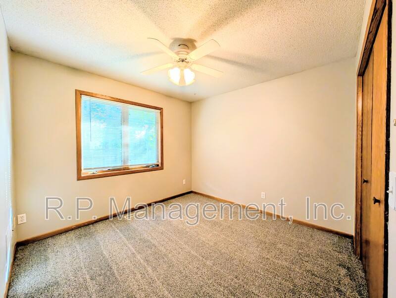 House for rent at 4626 Linnea Lane, Minnetonka, MN 55345