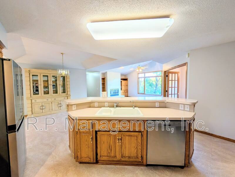 House for rent at 4626 Linnea Lane, Minnetonka, MN 55345