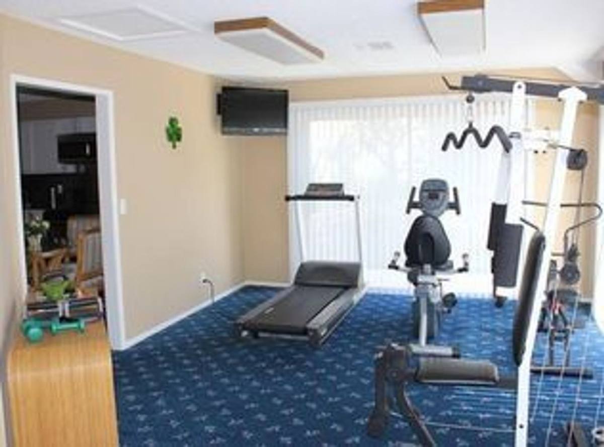 Apartment for rent at 910 N Harbor Bl, La Habra, CA 90631