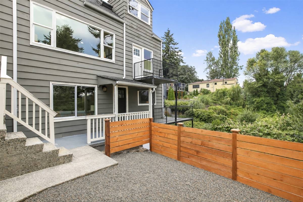 Apartment for rent at Sand Point, 12334 Sand Point Way NE, Seattle, WA 98125