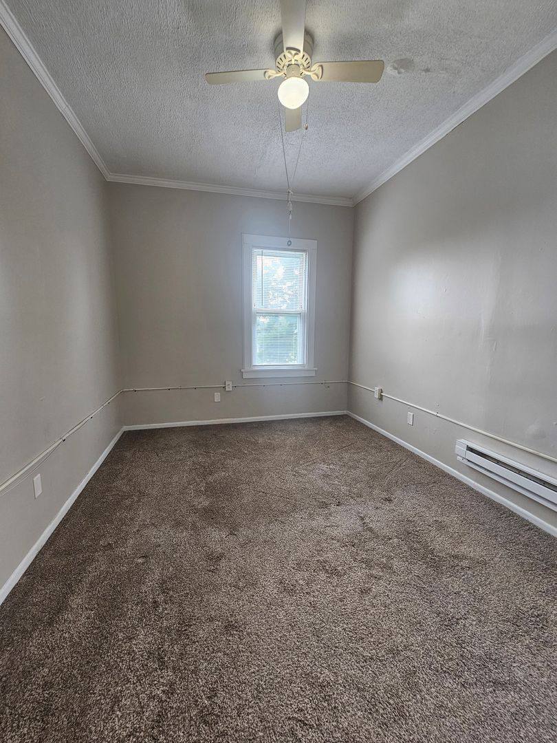 Apartment for rent at 2148 Telegraph Rd, Davenport, IA 52802