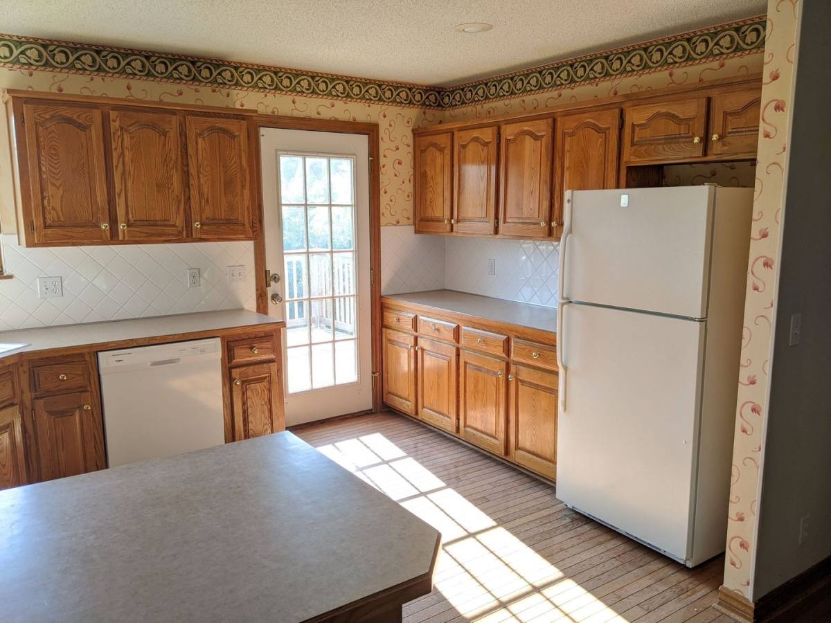 House for rent at 15641 Foster St, Overland Park, KS 66223