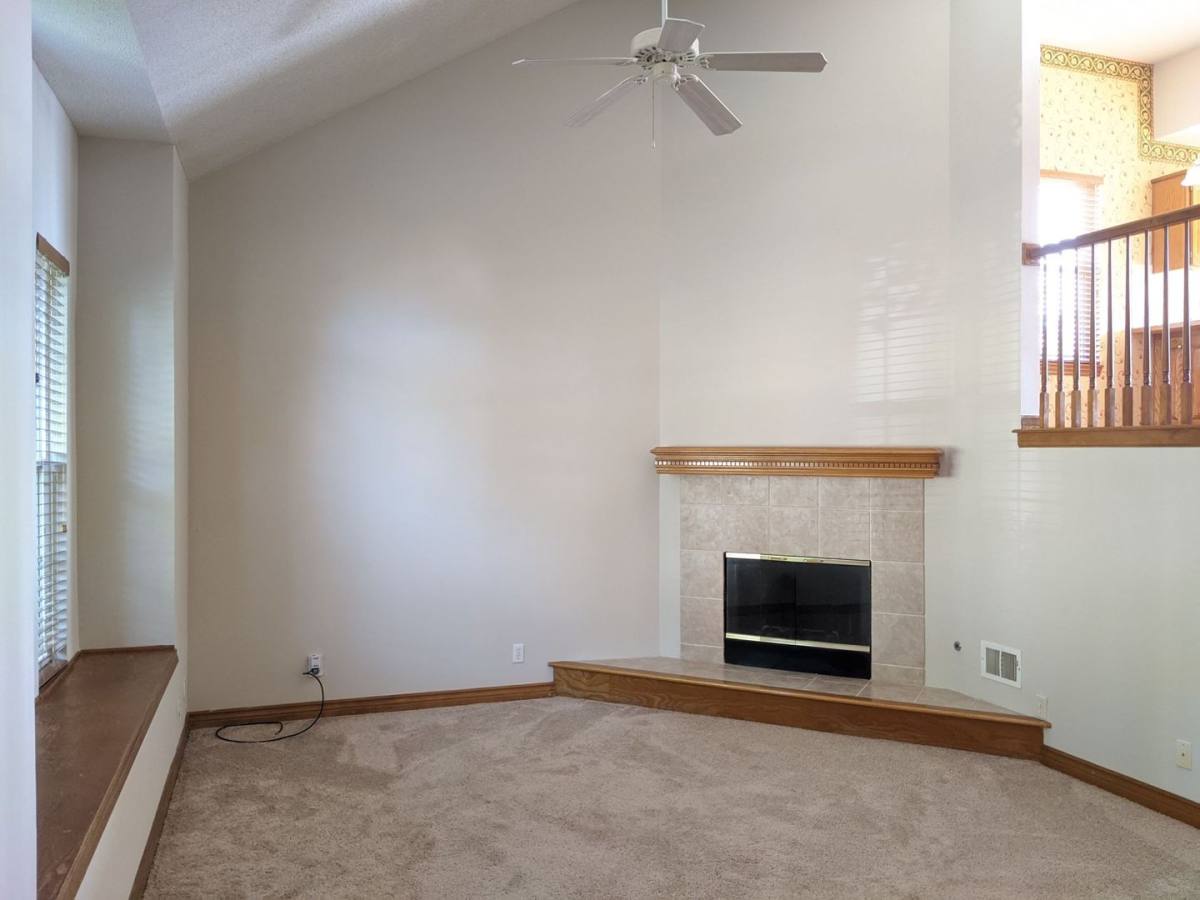 House for rent at 15641 Foster St, Overland Park, KS 66223