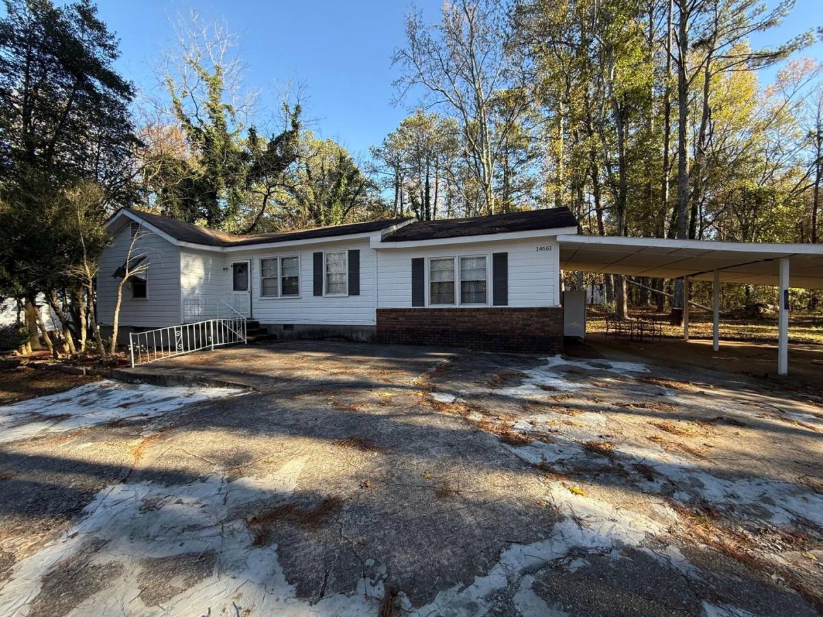 House for rent at 14661 Veterans Memorial Highway, Villa Rica, GA 30180
