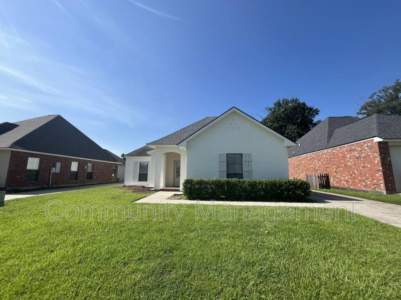 House for rent at 40357 Creekway Cove Court, Gonzales, LA 70737